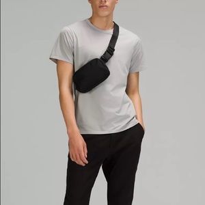 Lululemon Everywhere Belt Bag